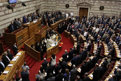 Έρχεται new season! Ορκίστηκαν οι 300 της Βουλής